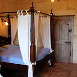Maison Charmante A Avec Grand Jardin, Piscine * Saint-Cybranet