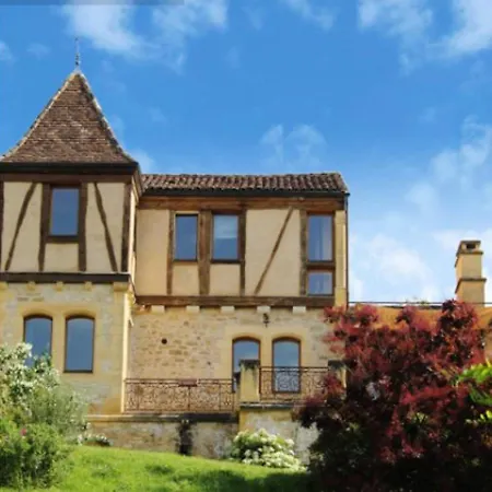Maison Charmante A Avec Grand Jardin, Piscine
