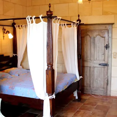 Holiday home Maison Charmante A Avec Grand Jardin, Piscine *