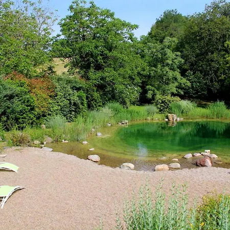 Maison Charmante A Avec Grand Jardin, Piscine Saint-Cybranet
