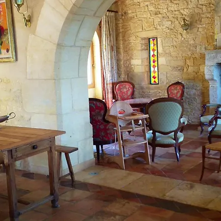 Holiday home Maison Charmante A Avec Grand Jardin, Piscine *