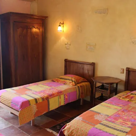 Maison Charmante A Avec Grand Jardin, Piscine Holiday home Saint-Cybranet