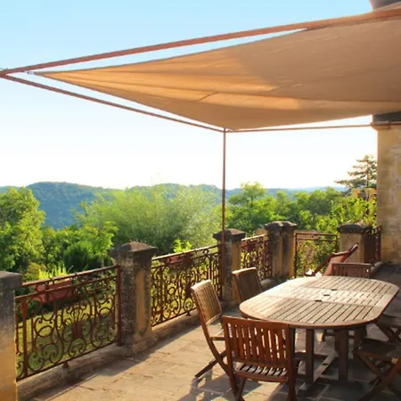 Maison Charmante A Avec Grand Jardin, Piscine